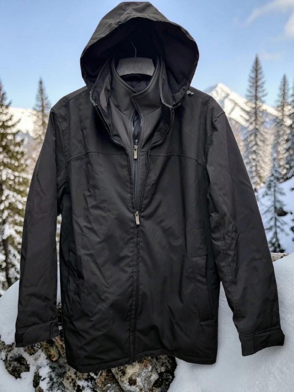 Free Tech Hooded Jacket Womens L 12-14 Black Full Zip Water Resistant Waist Tabs